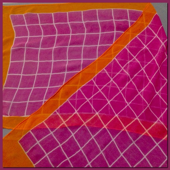 Bright Grid Scarf_058 - Picture 5 of 7